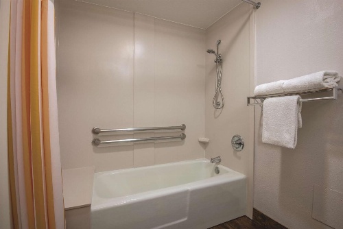 La Quinta Inn & Suites by Wyndham Silverthorne - Summit Co image 1