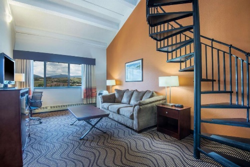 La Quinta Inn & Suites by Wyndham Silverthorne - Summit Co image 8