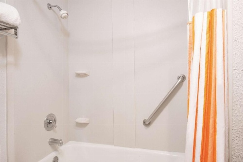 La Quinta Inn & Suites by Wyndham Silverthorne - Summit Co image 18