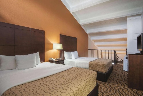 La Quinta Inn & Suites by Wyndham Silverthorne - Summit Co image 22