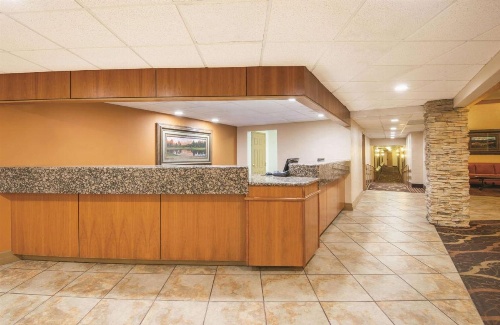 La Quinta Inn & Suites by Wyndham Silverthorne - Summit Co image 5