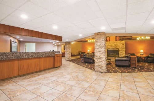 La Quinta Inn & Suites by Wyndham Silverthorne - Summit Co image 6